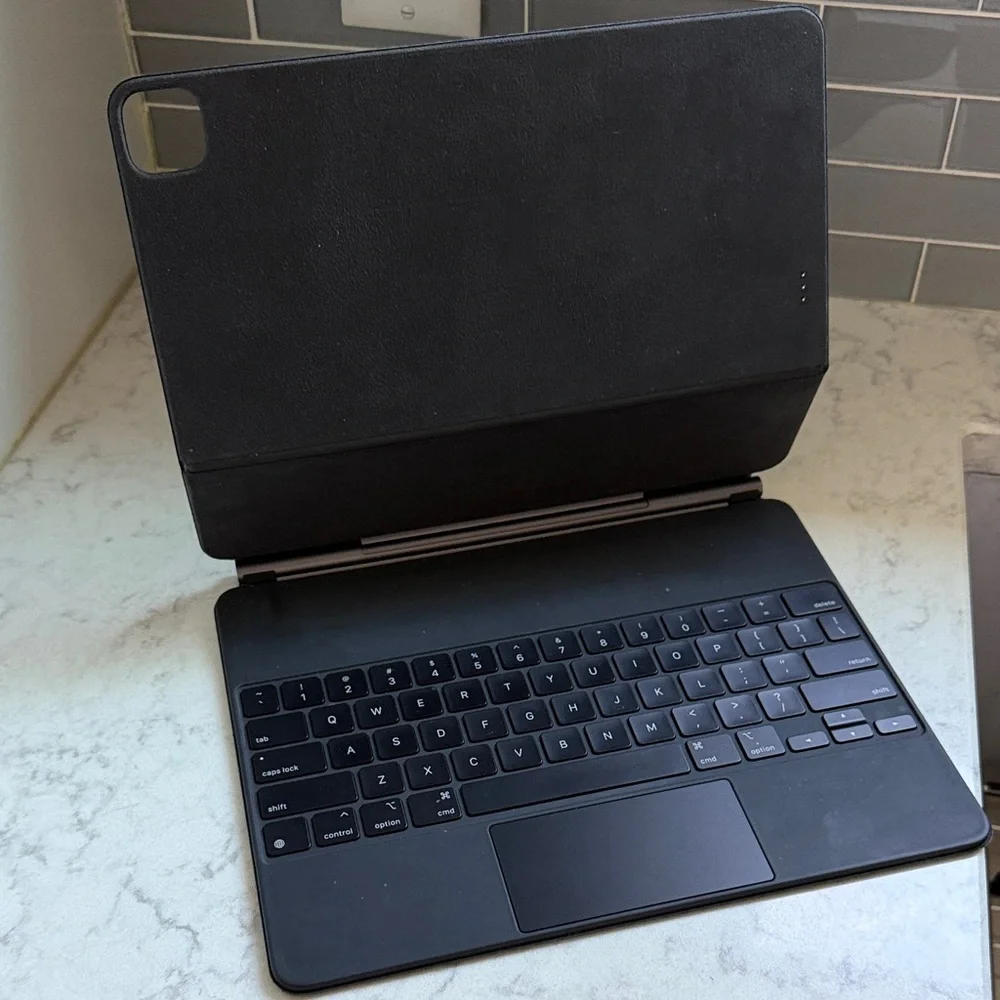 Apple iPad Pro Covered Keyboard